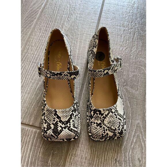 Chase + Chloe Shoes - CHASE + CHLOE Corina Square Toe Mary Jane shoes size 7 NEW